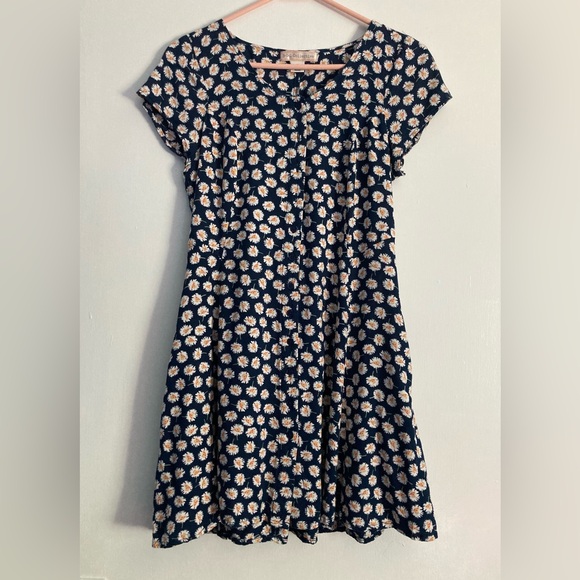 BOG Collective cotton dress SZ M navy blue  daisies background pockets - Picture 3 of 10
